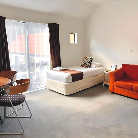Bush Inn Court Motel Christchurch Extérieur photo