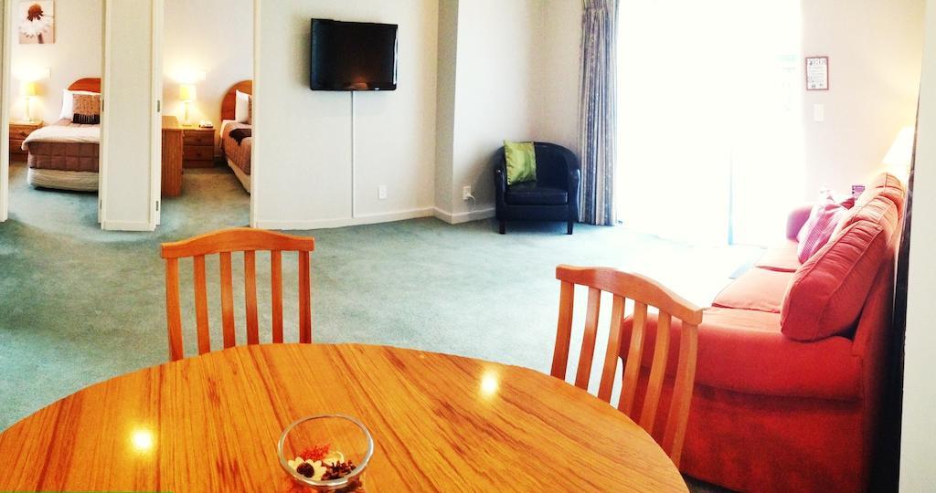 Bush Inn Court Motel Christchurch Extérieur photo