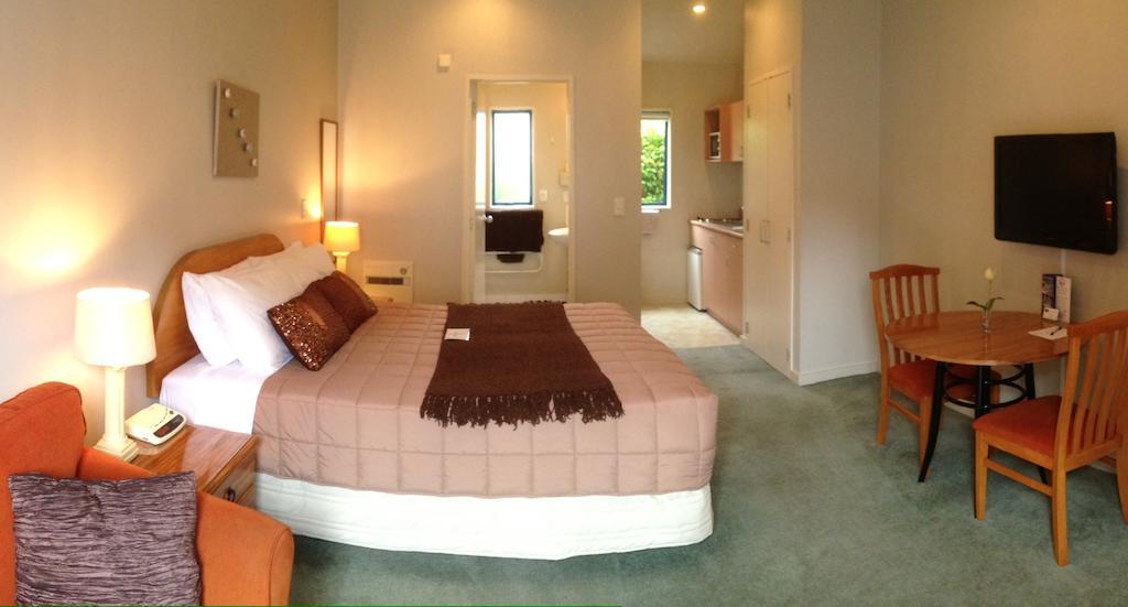 Bush Inn Court Motel Christchurch Extérieur photo