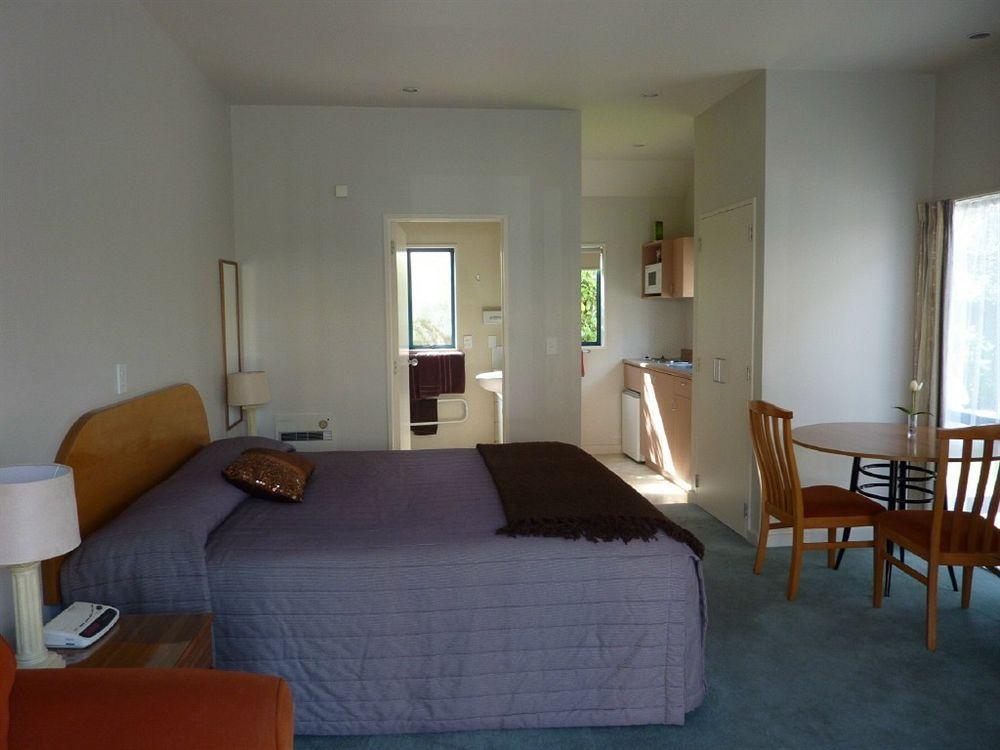 Bush Inn Court Motel Christchurch Extérieur photo