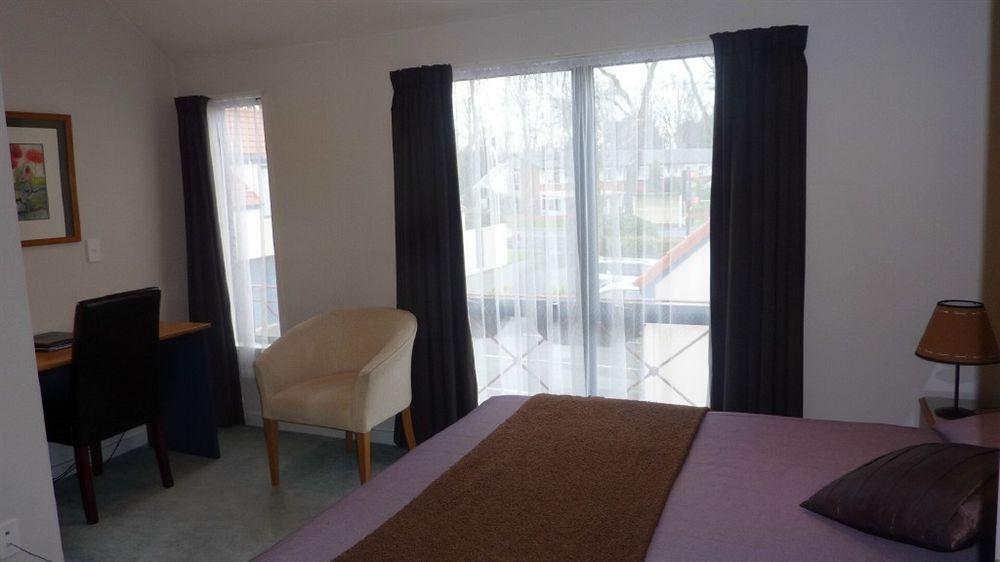 Bush Inn Court Motel Christchurch Extérieur photo