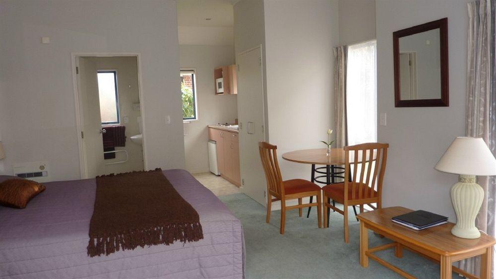 Bush Inn Court Motel Christchurch Extérieur photo