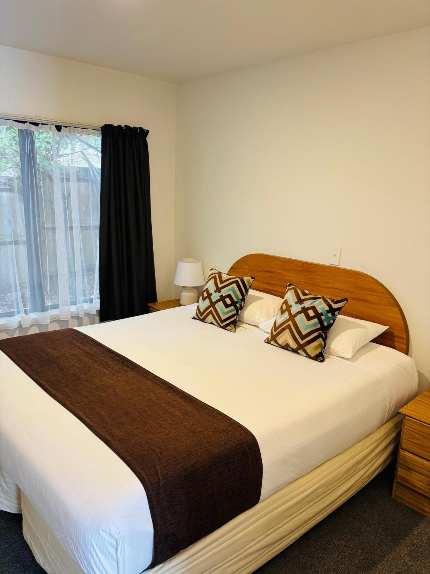 Bush Inn Court Motel Christchurch Extérieur photo
