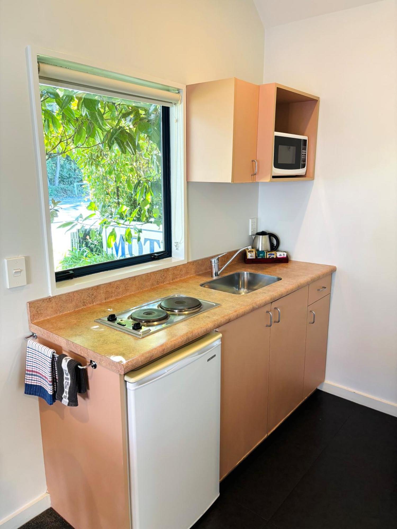 Bush Inn Court Motel Christchurch Extérieur photo