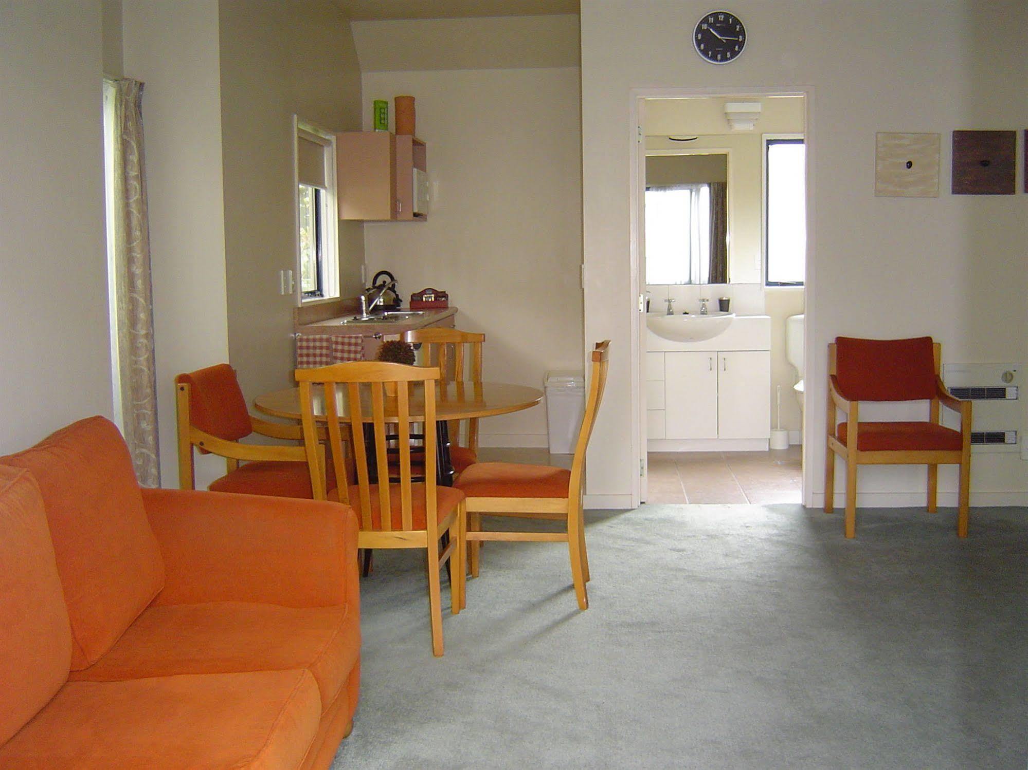 Bush Inn Court Motel Christchurch Extérieur photo